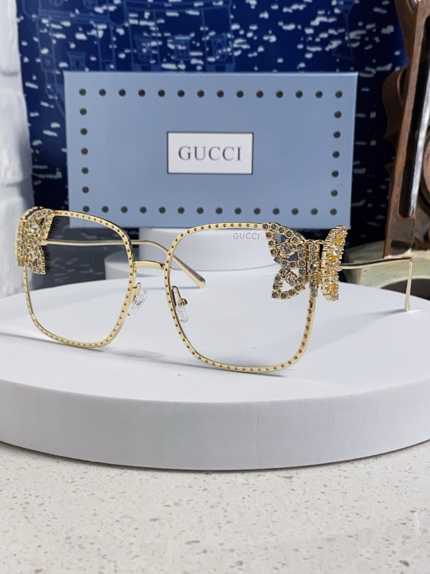 Gafas Gucci con diamantes
