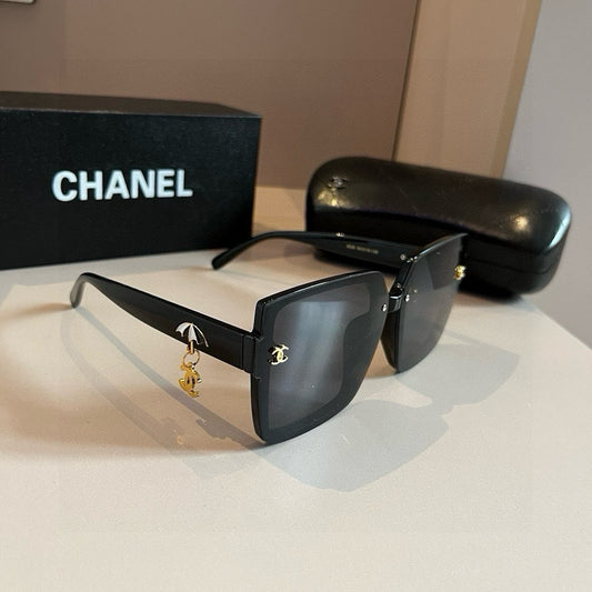 Chanel sunglasses🕶️, pendant logo